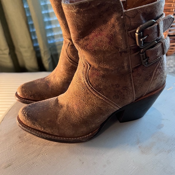 Lucchesi Catalina Bootie - Picture 2 of 9